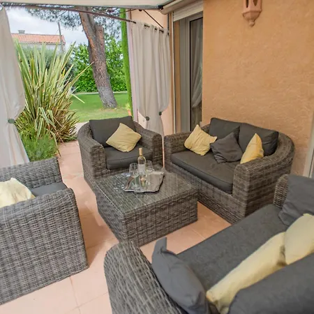 La Sarrazine Les Mées