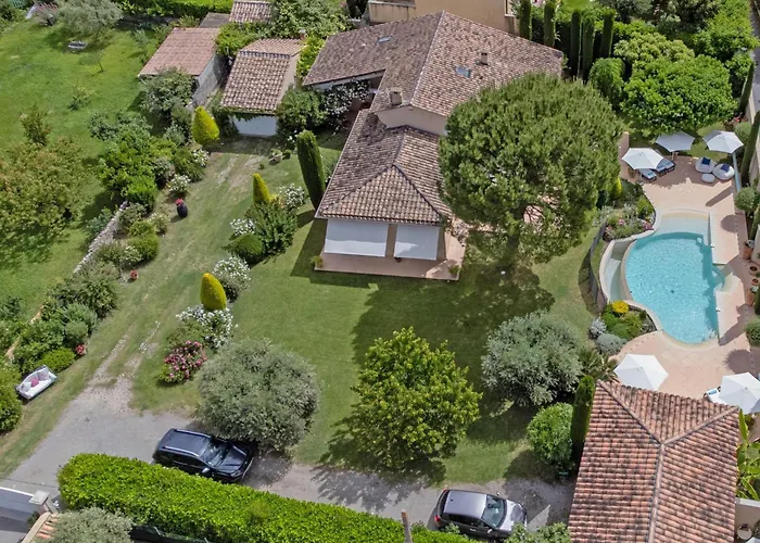 Villa La Sarrazine *