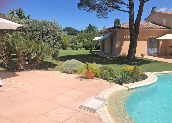 Villa La Sarrazine *